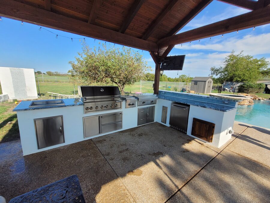 Custom outdoor kitchen built by Texas Patios Plus in south DFW